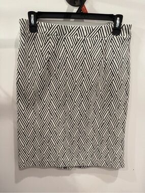 Banana Republic Black and White Geometric Pencil Skirt